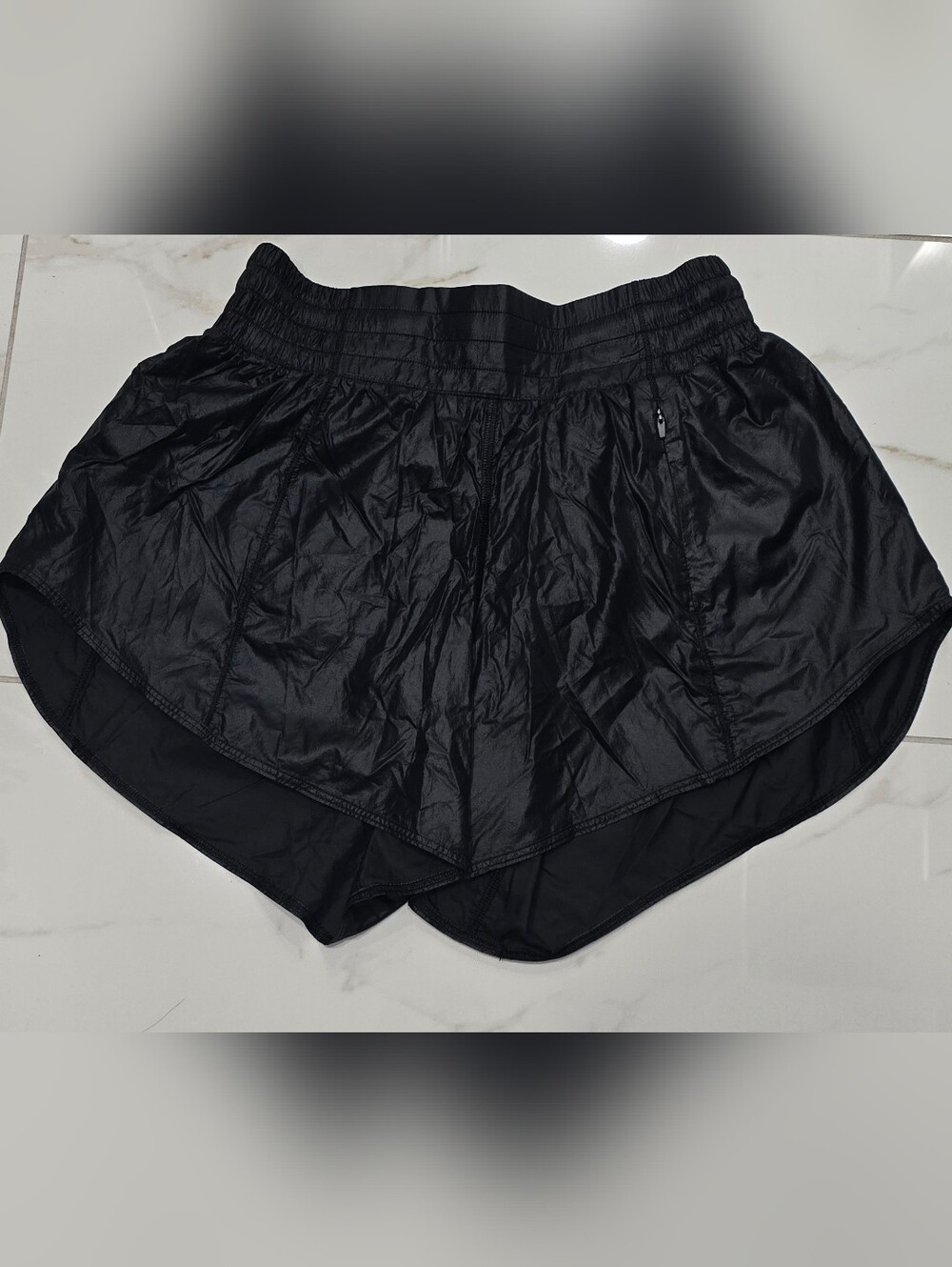Lululemon Black Lightweight Running Shorts Size 6 Zip Pocket Athletic Activewear